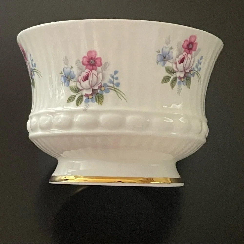 Elizabethan 3280 Vintage Footed Mini Creamer and Sugar and Mini Open Sugar Bowl
